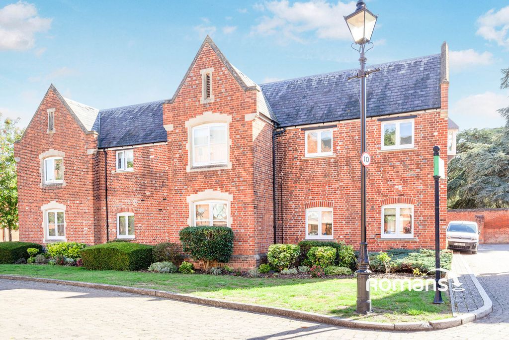 Property photo 2 of 10 Photo