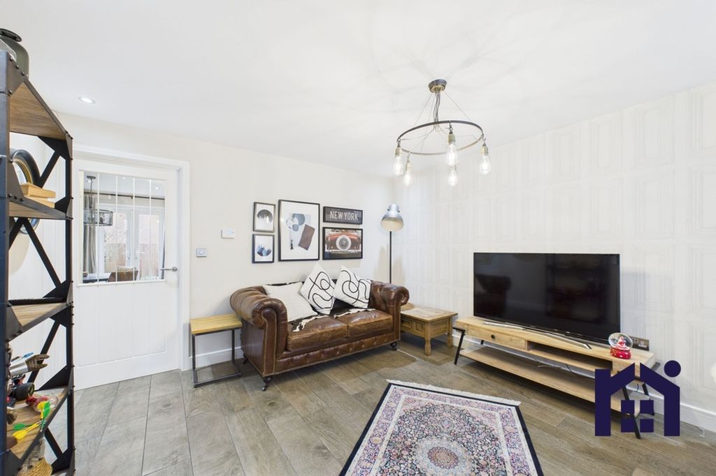 Property photo 2 of 18 Living Room