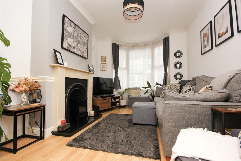 Property photo 3 of 16 Img_1831.Jpg