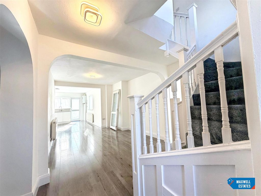 Property photo 2 of 15 2