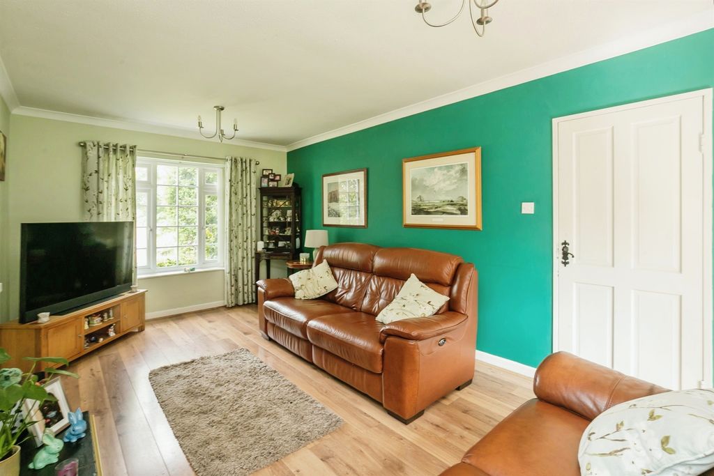 Property photo 3 of 19