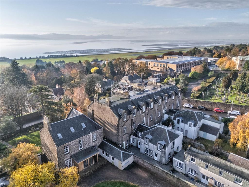 Property photo 2 of 13 62 Shaftesbury Road Dundee-2.Jpg