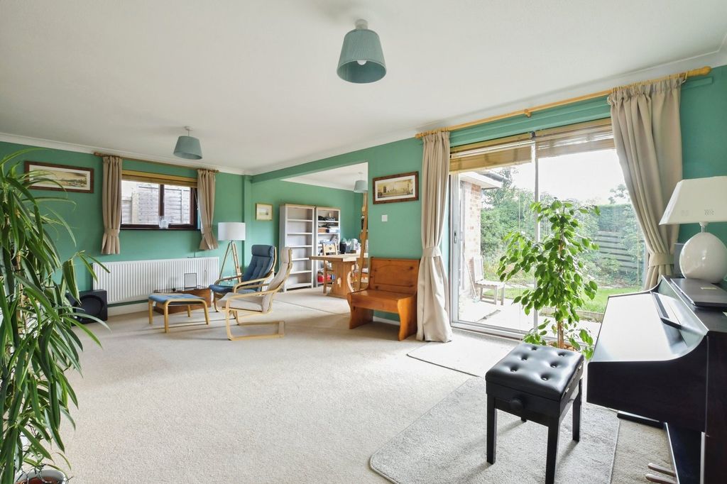 Property photo 2 of 18