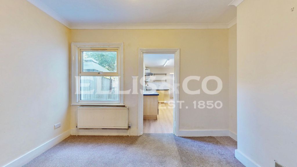 Property photo 3 of 29 Picture No. 13