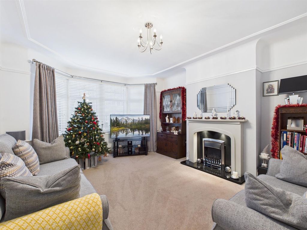 Property photo 3 of 31 Cam03844G0-Pr0365-Still002.Jpg