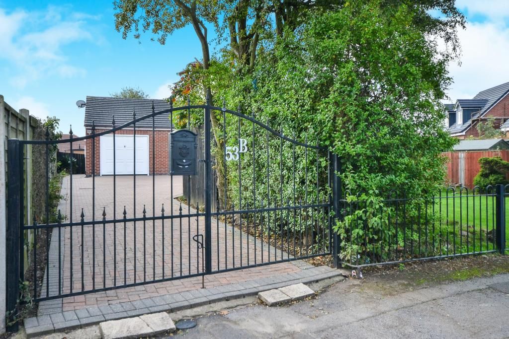 Property photo 2 of 12