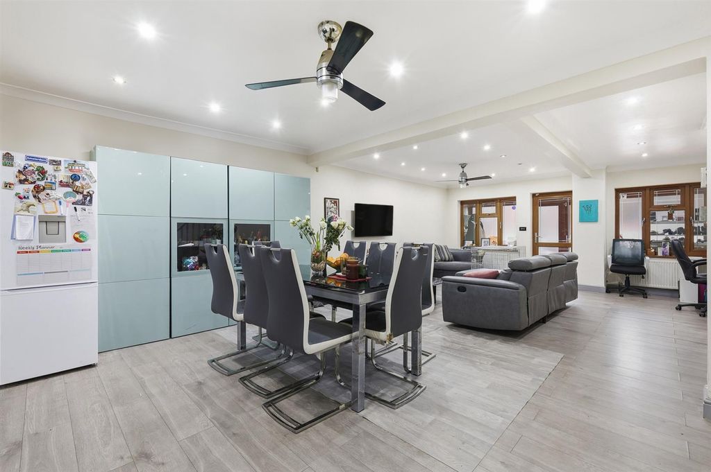 Property photo 1 of 40 22_Img_2951.Jpg