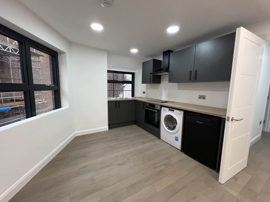 Property photo 3 of 5