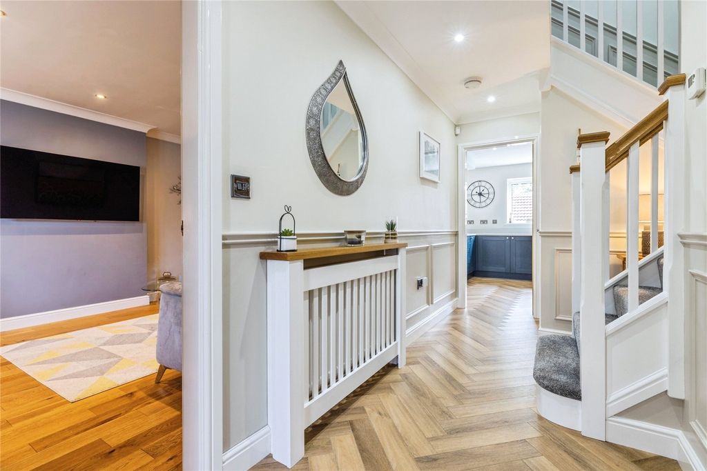 Property photo 2 of 17 Hall