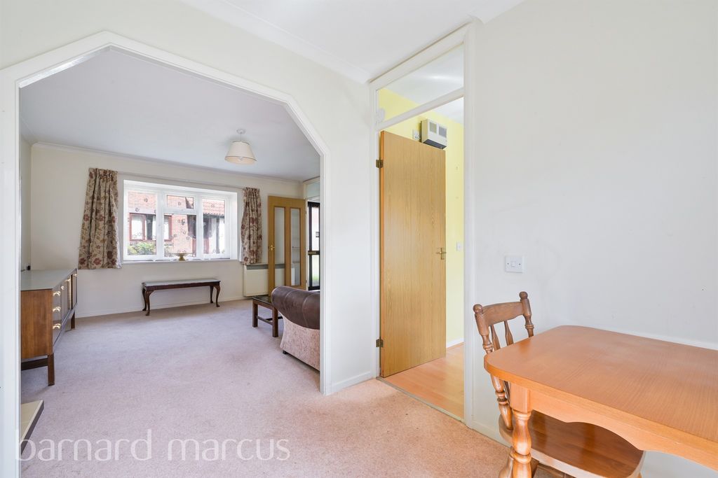 Property photo 3 of 8