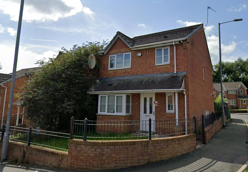 Property photo 1 of 12