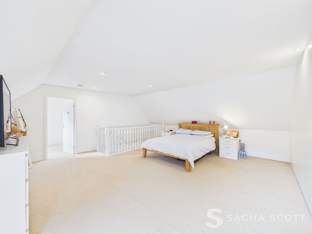 Property photo 3 of 38 Primary Bedroom