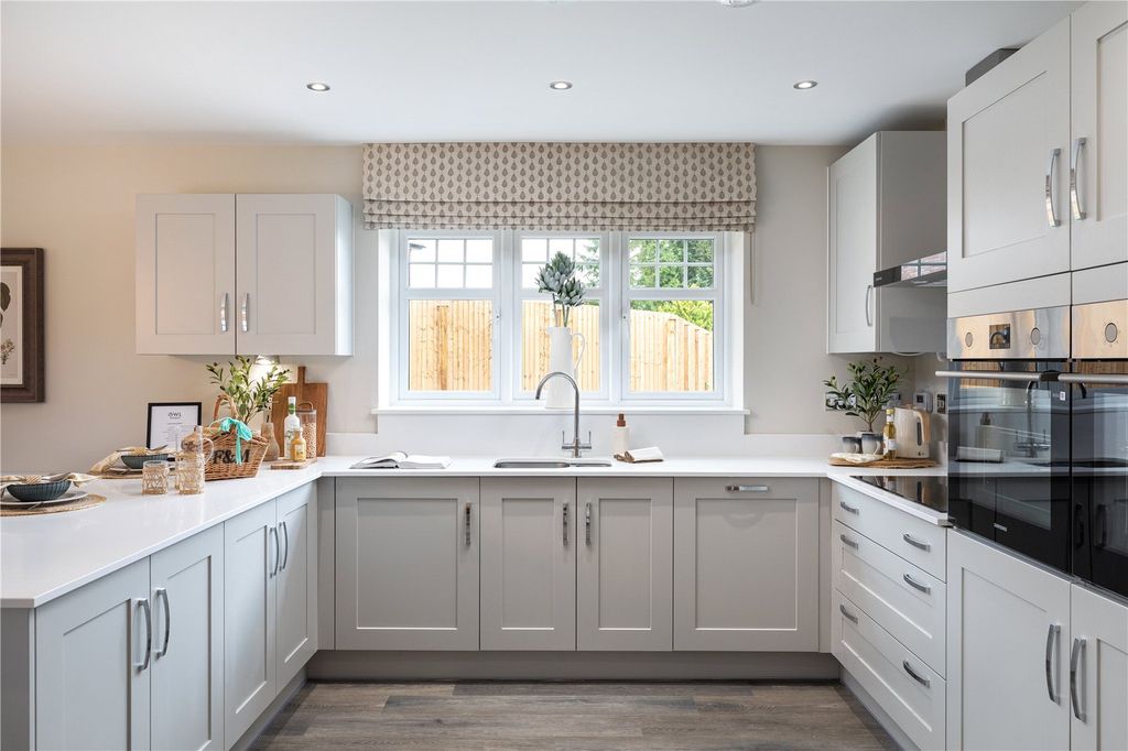 Property photo 3 of 8 Picture No. 16