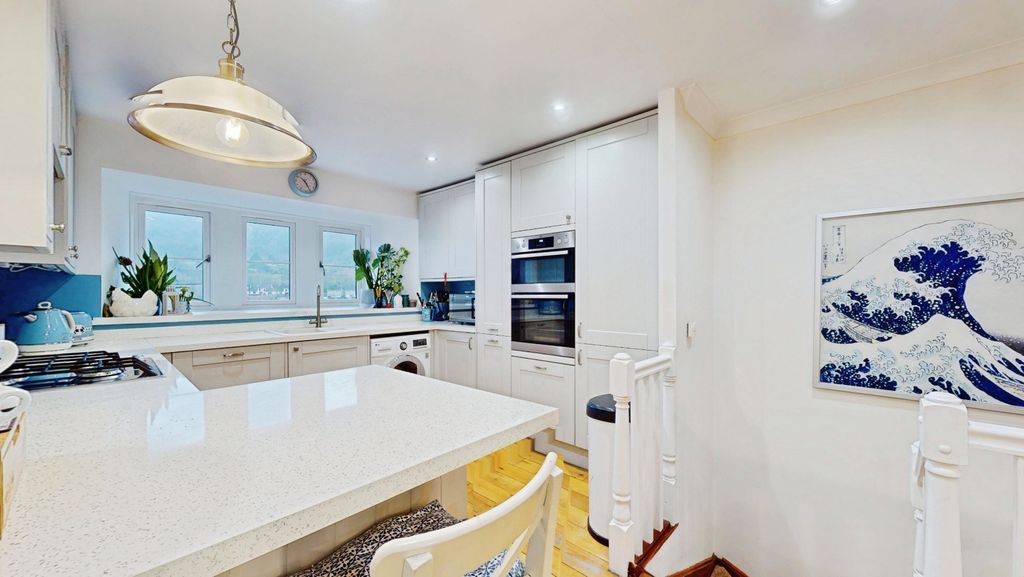 Property photo 3 of 15 Pbox-Img.Jpg