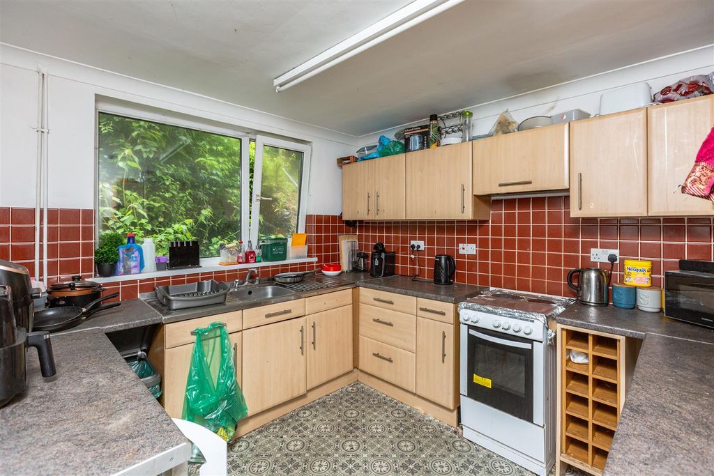 Property photo 2 of 23 Cz0A0043.Jpg
