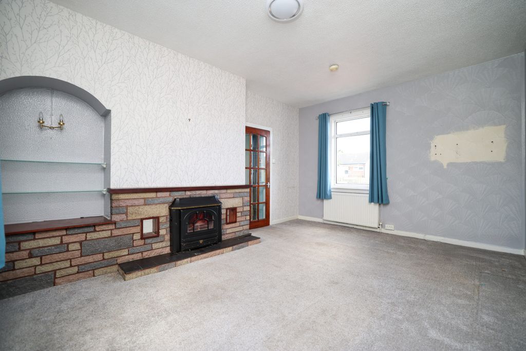 Property photo 2 of 30