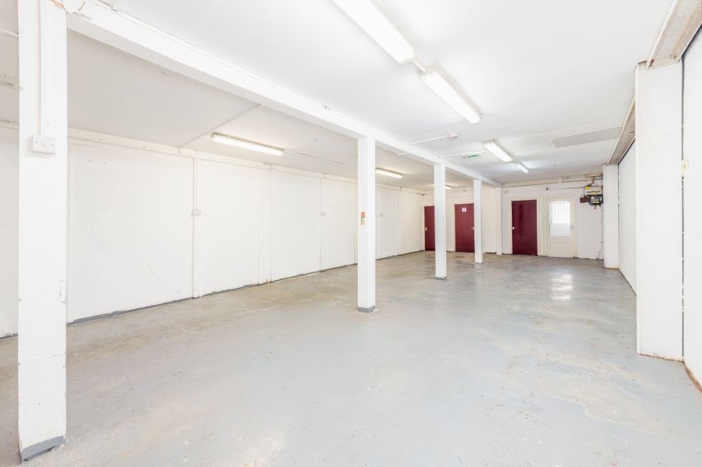 Property photo 3 of 11