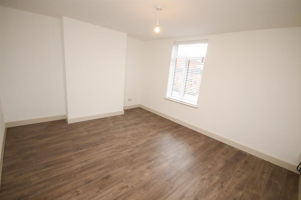 Property photo 2 of 17 Img_5211.Jpg