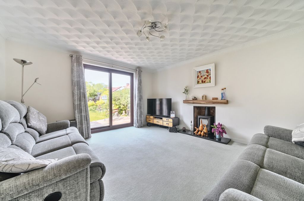 Property photo 3 of 17 48-6813816A1Aa67-...
