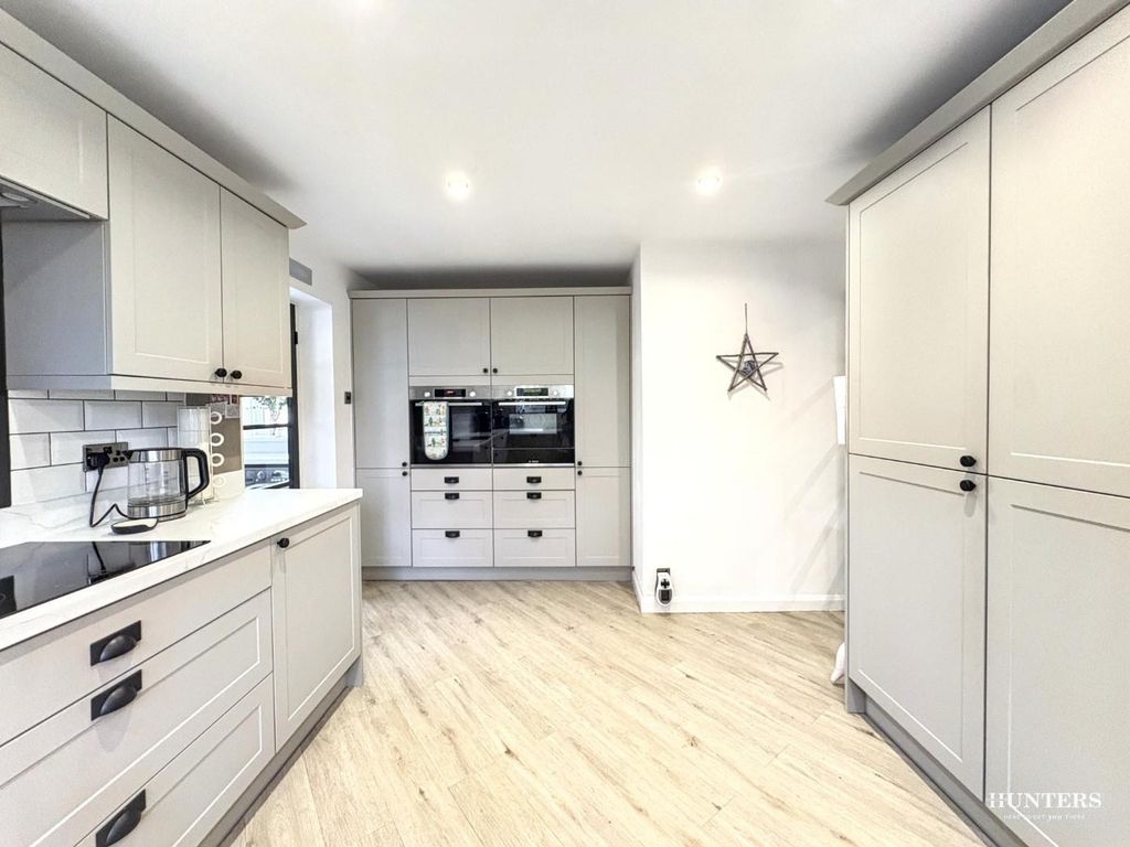 Property photo 3 of 38 Img_3170.Jpg