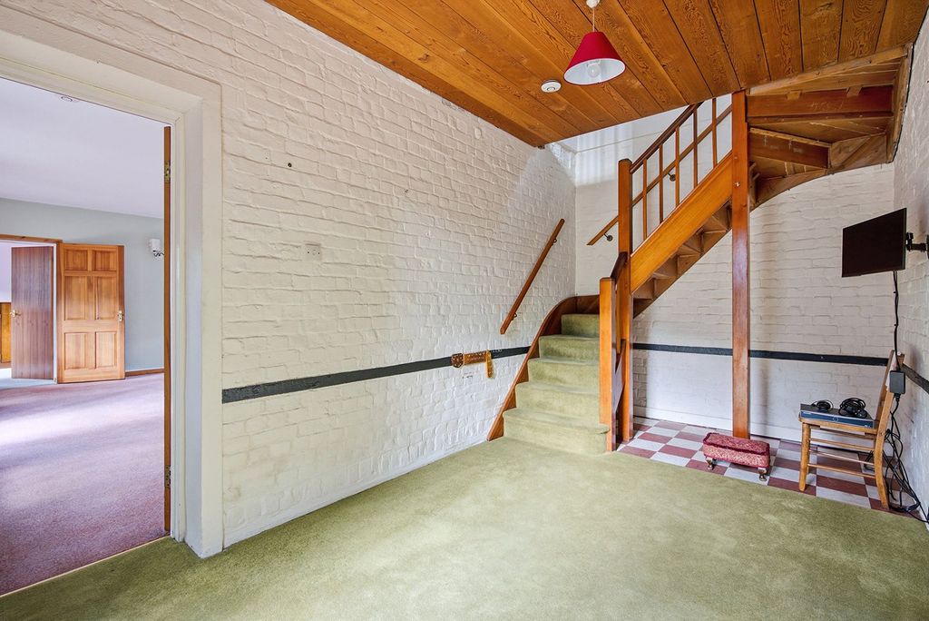 Property photo 3 of 29 Picture No. 16