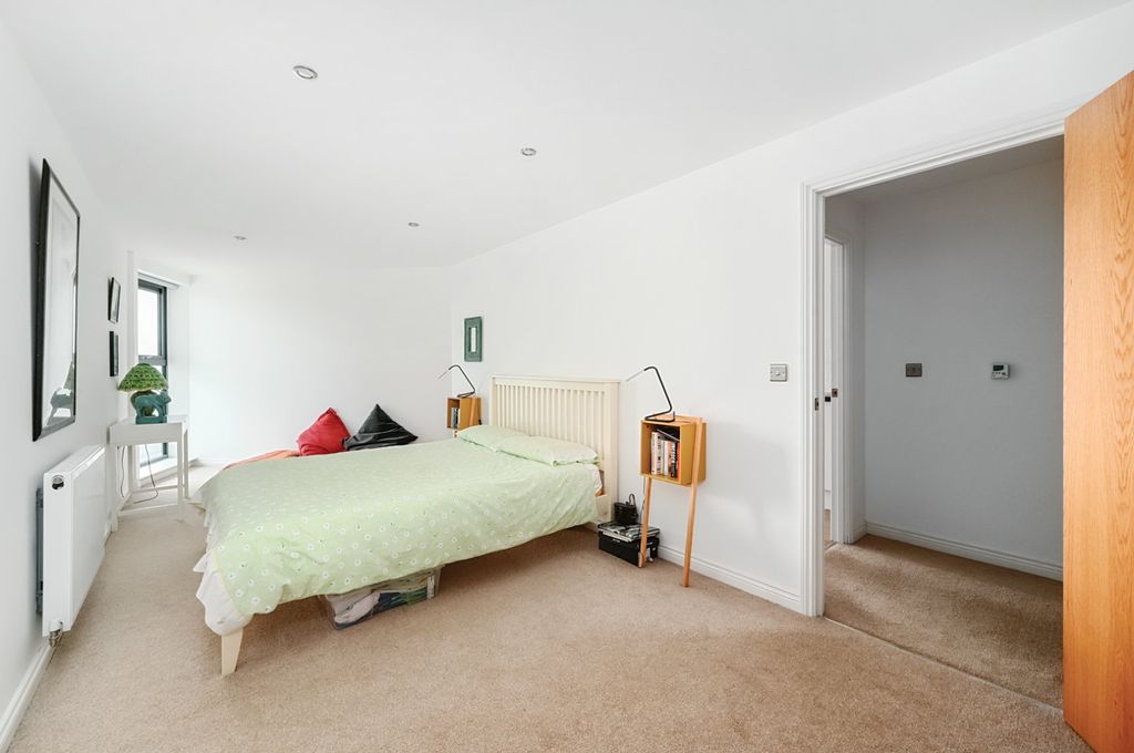 Property photo 3 of 15 Bedroom