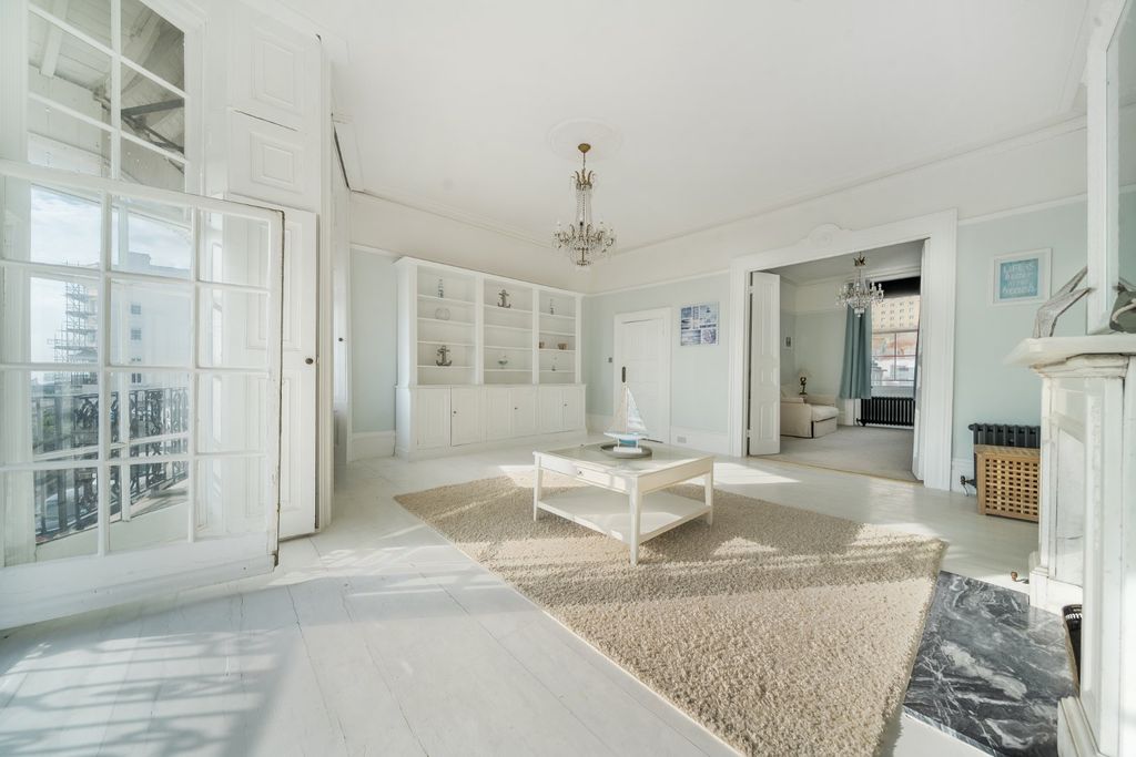 Additional image 10 of 7 bed terraced house for saleRoyal Crescent, Brighton, East Sussex BN2