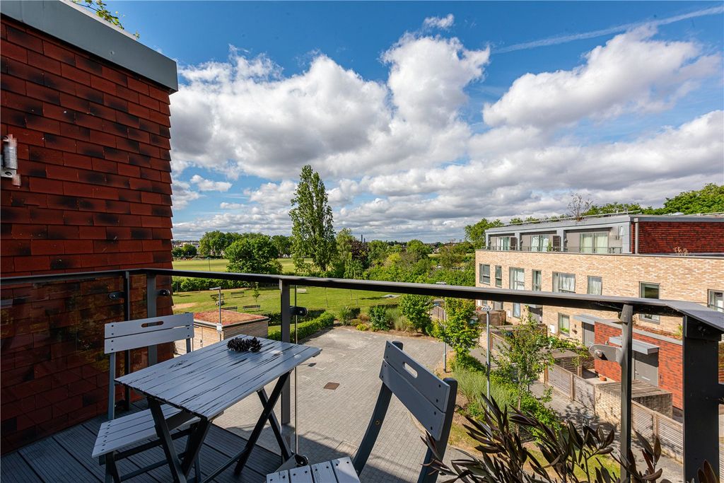 Property photo 2 of 14 Picture No. 22