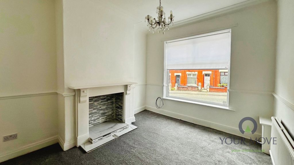 Property photo 3 of 16 Pbox-Img.Jpg