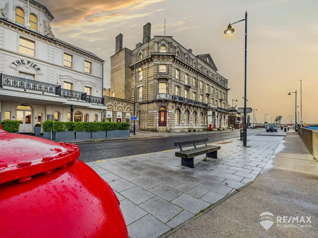 Property photo 1 of 12 Frontage Evening.Jpg