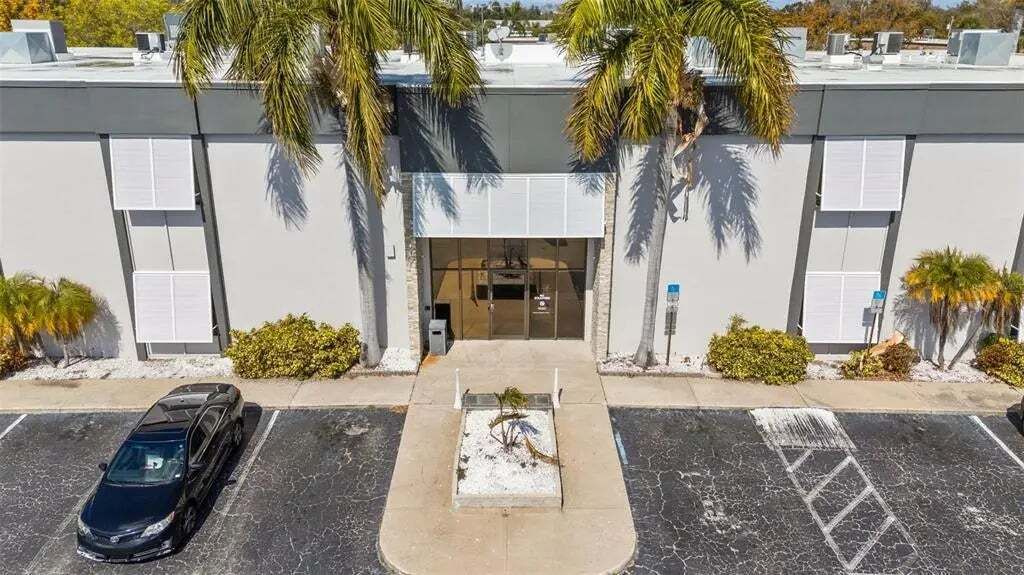 Property photo 3 of 12 <Alttext/>