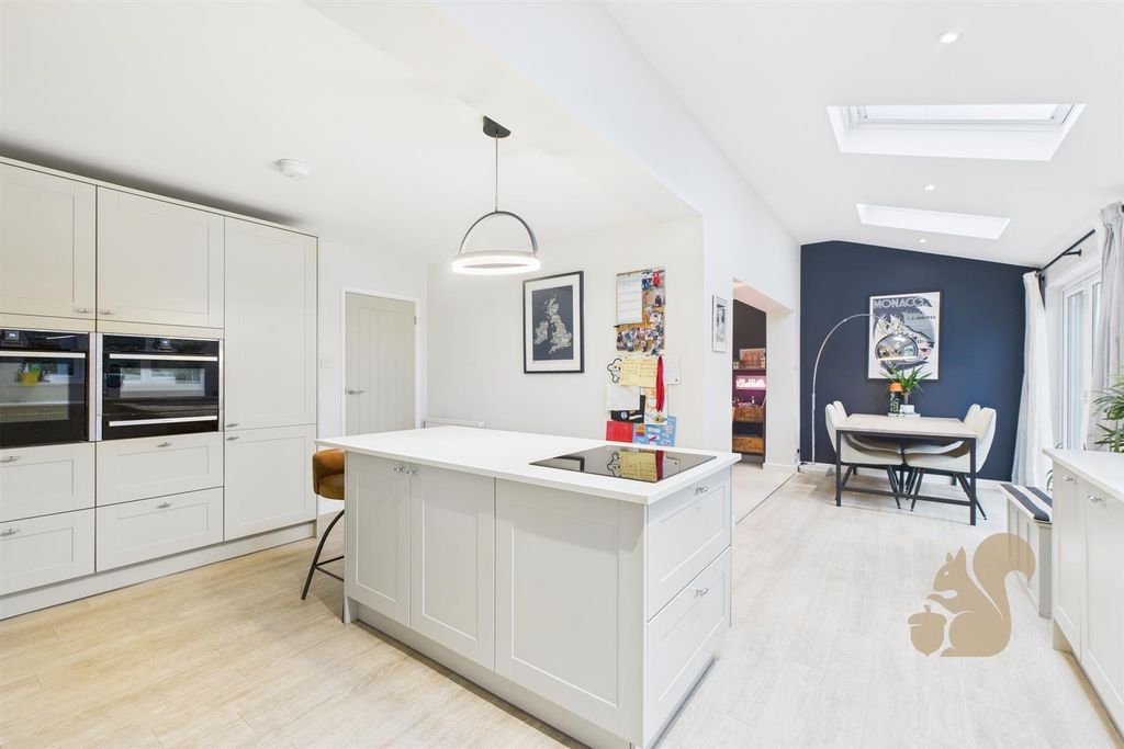 Property photo 3 of 42 Cam03877G0-Pr0279-Still031.Jpg