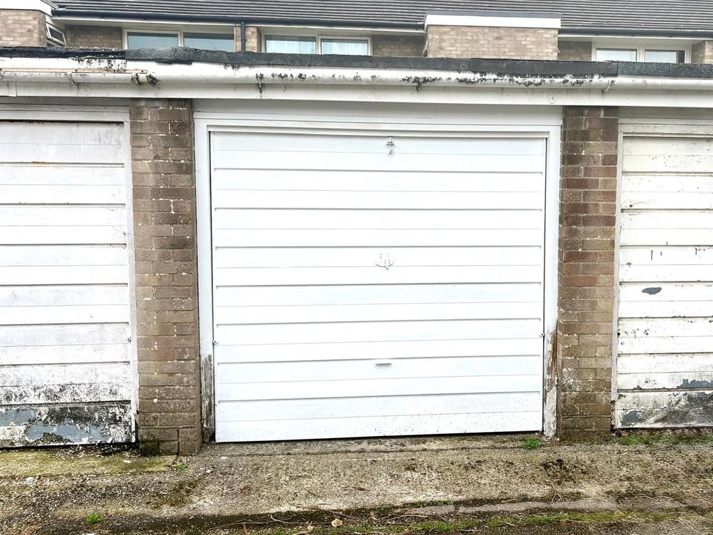 Property photo 1 of 1 Garage - York Gardens.Jpg