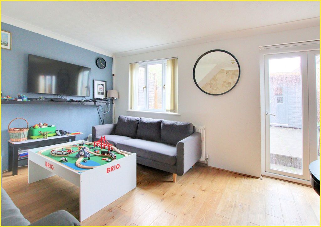 Property photo 2 of 10