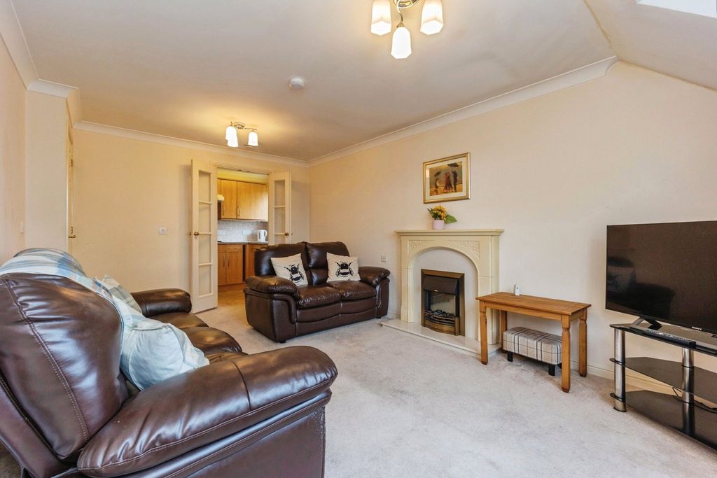 Property photo 2 of 17 Picture No. 04