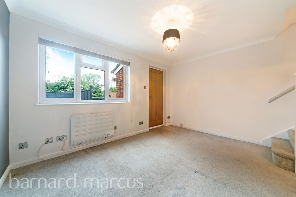 Property photo 2 of 8 Living Room