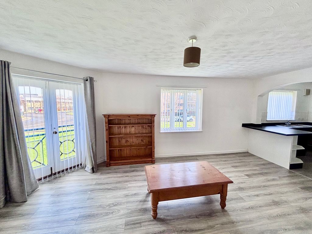 Property photo 3 of 8