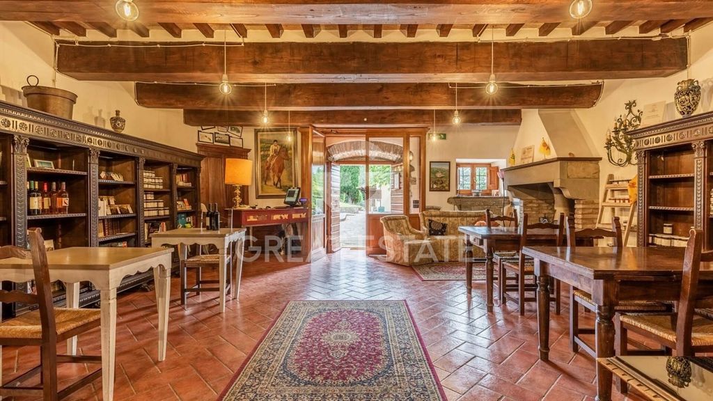 Property photo 2 of 57 Interiors