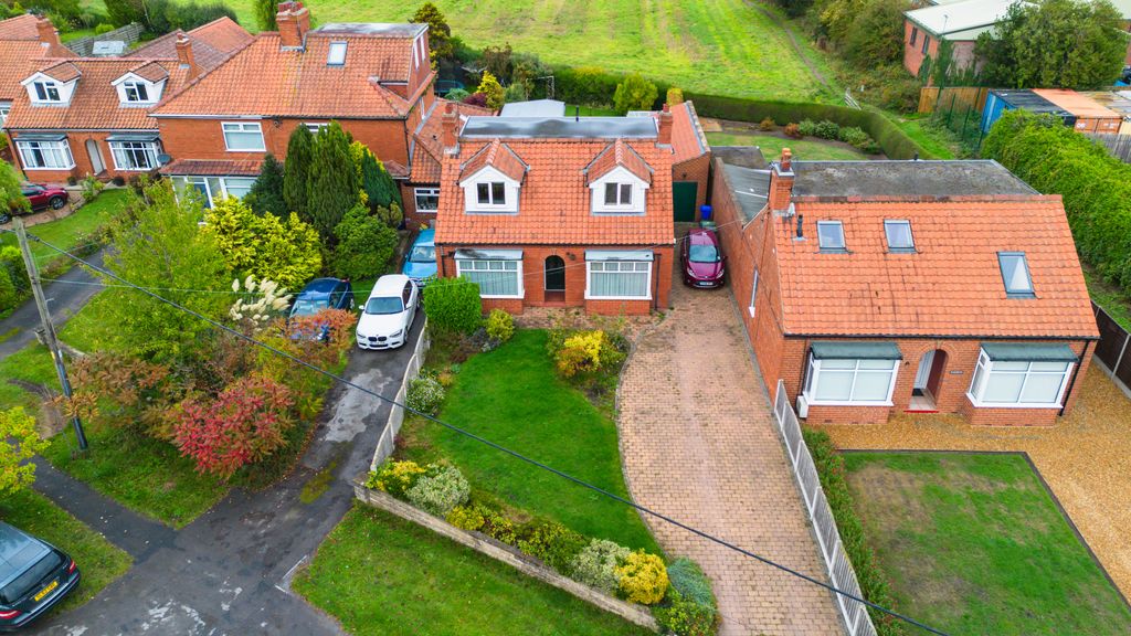 Property photo 1 of 42 Sunnydene1