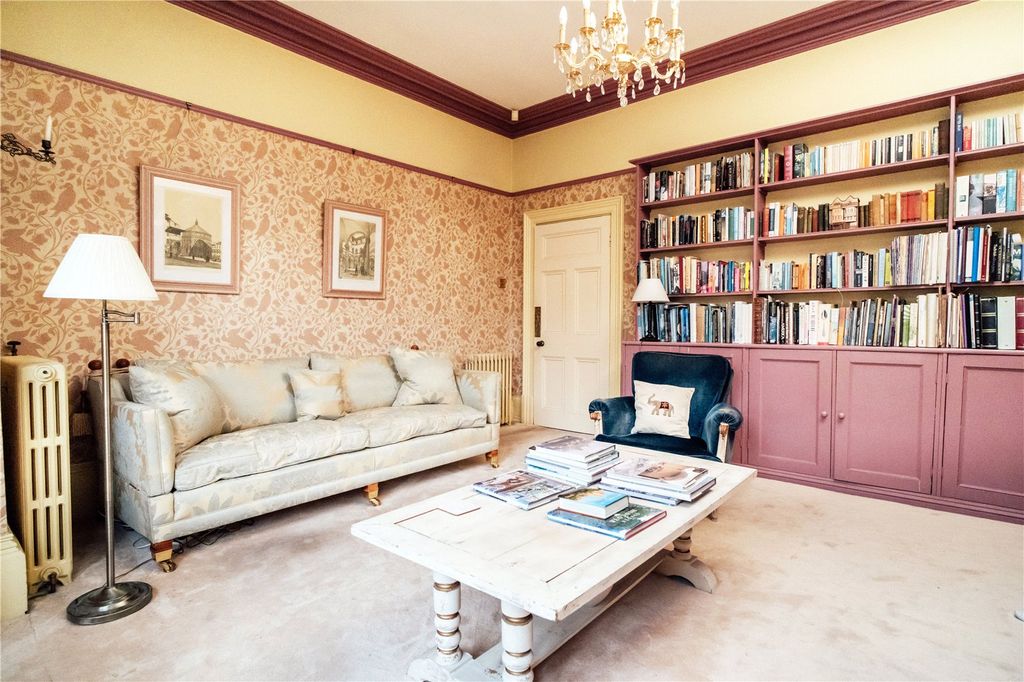 Property photo 3 of 33 Picture No. 60