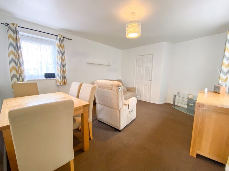 Property photo 3 of 7 Photo 4