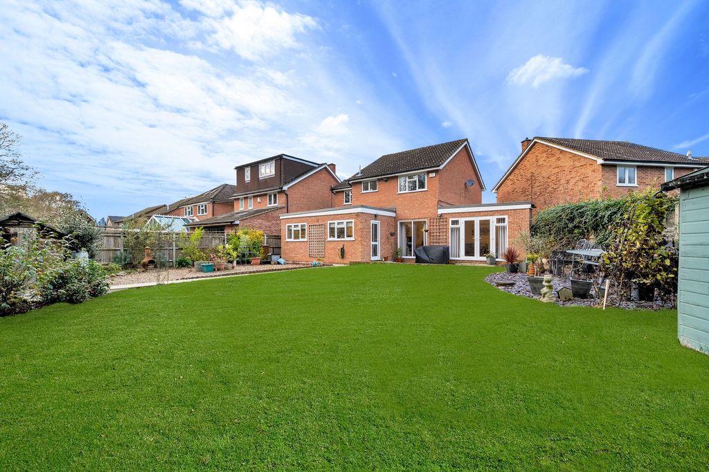 Property photo 2 of 21