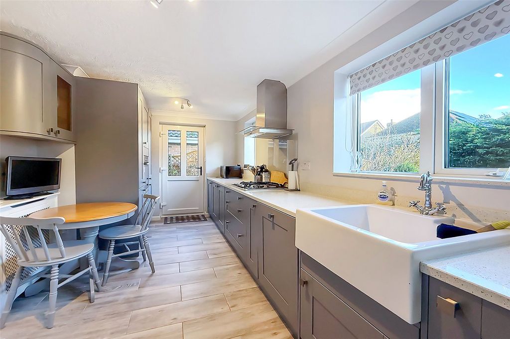 Property photo 2 of 23 Picture No. 19