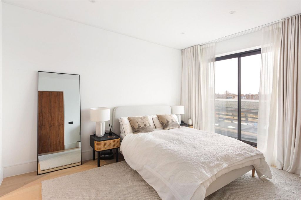 Property photo 2 of 17 Picture No. 06