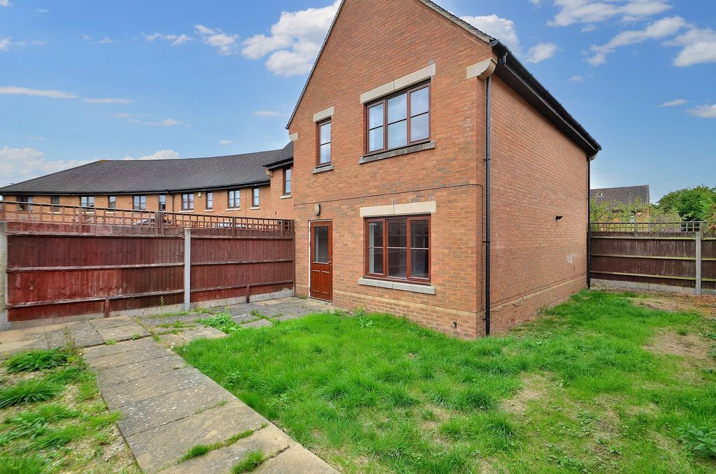 Property photo 2 of 15