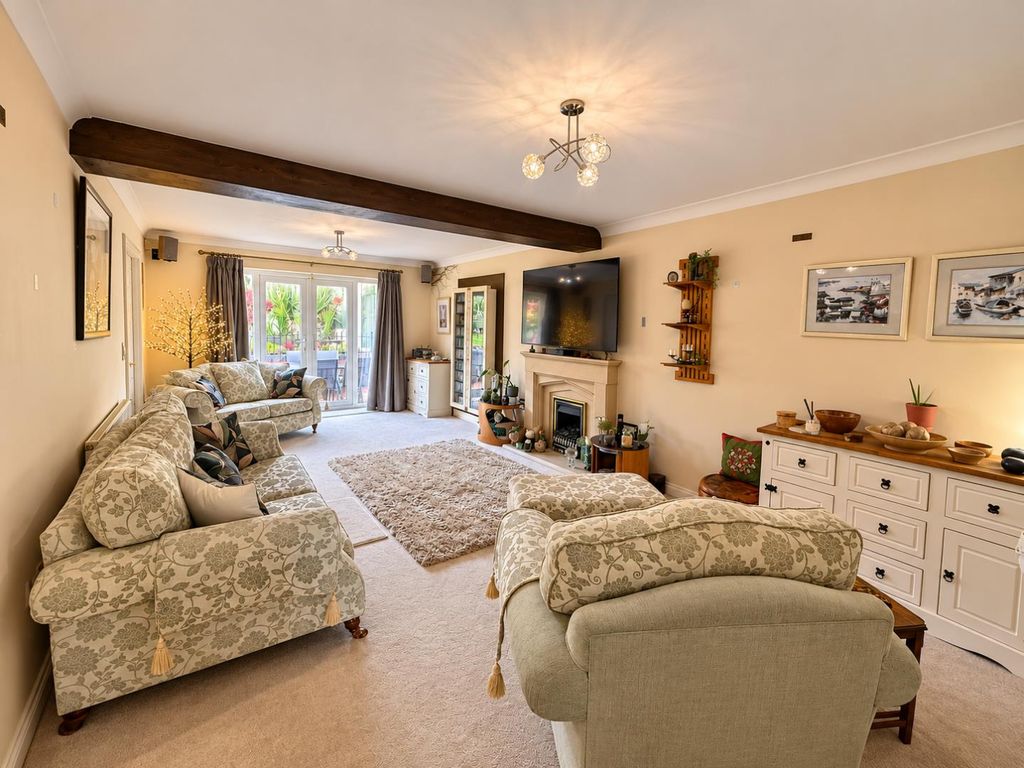Property photo 2 of 29 4De1118d-2589-47Bd-9B8d-A8E106E509c6.Png