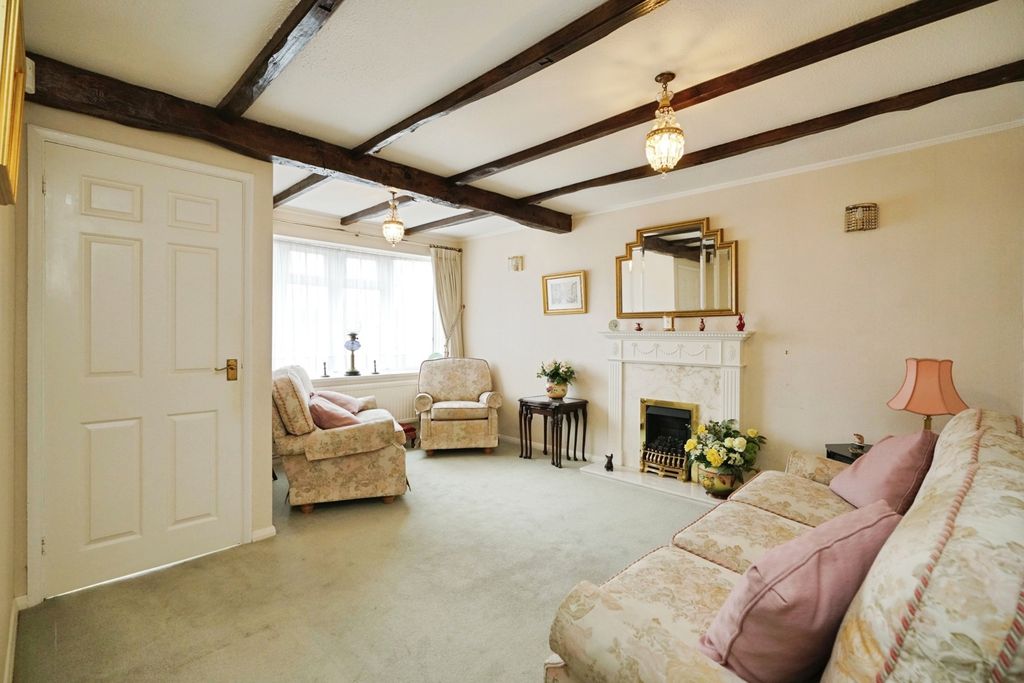 Property photo 3 of 13 Photo