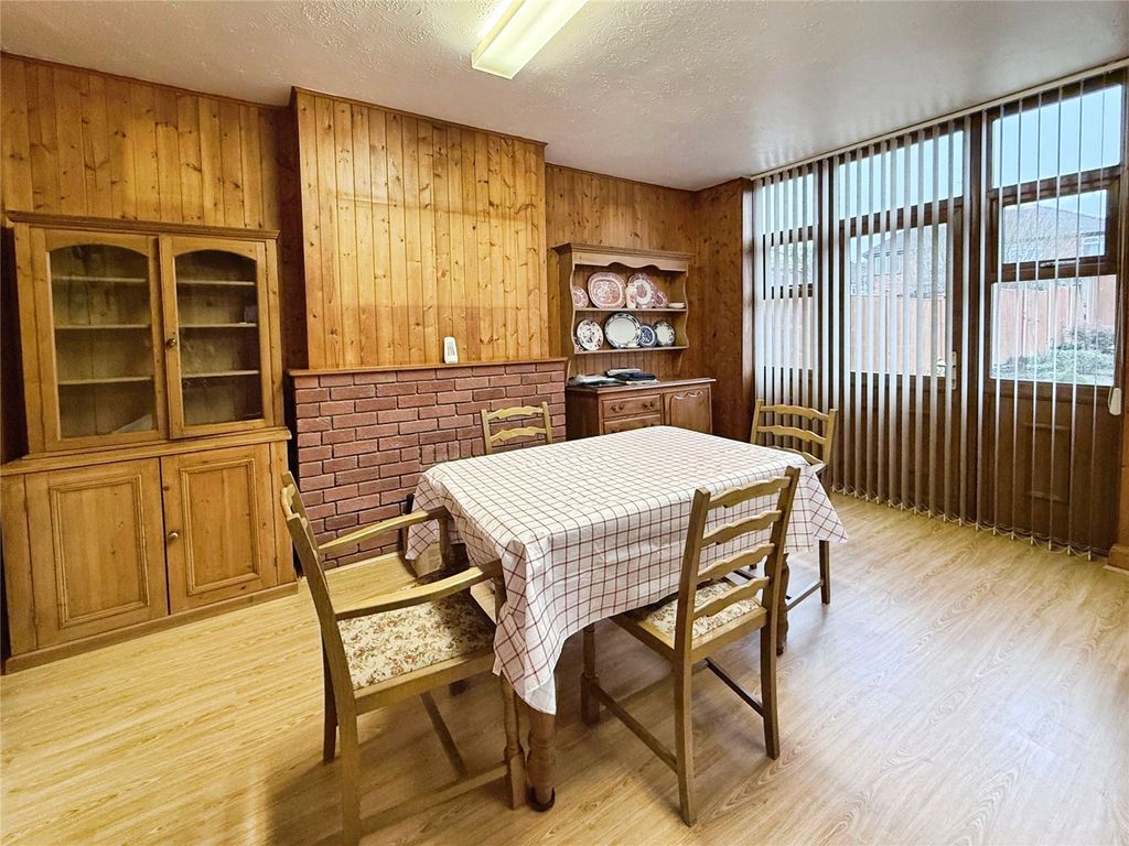 Property photo 3 of 11 Picture 3