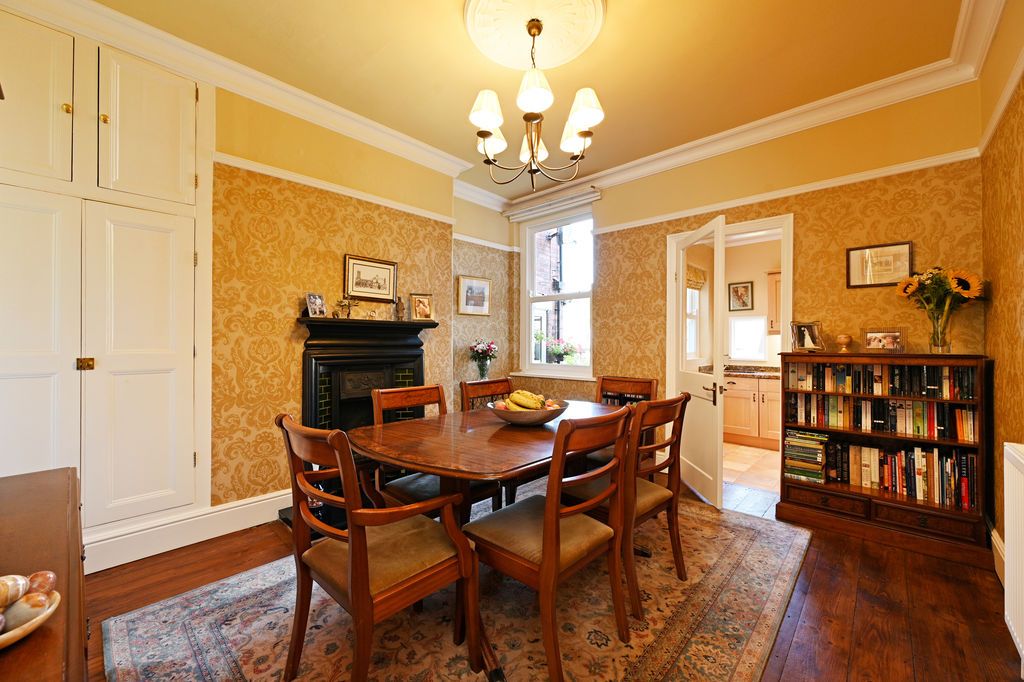 Property photo 3 of 25 Dining Room