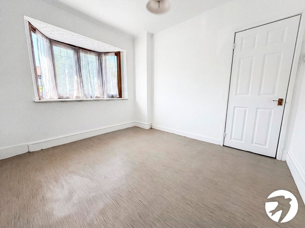 Property photo 2 of 14 Picture No. 15